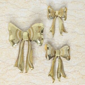 Vintage Yellow and Gold Decor Accents